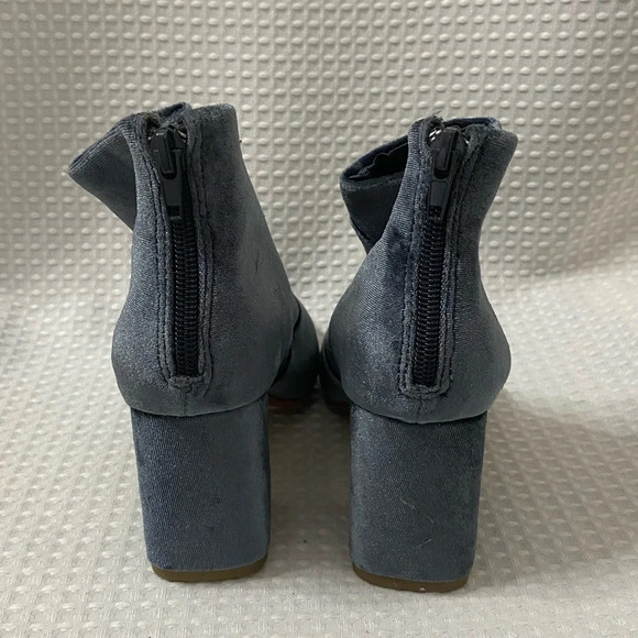 NEW W/O BOX LOFT Velvet Ankle Booties - Picture 4 of 5